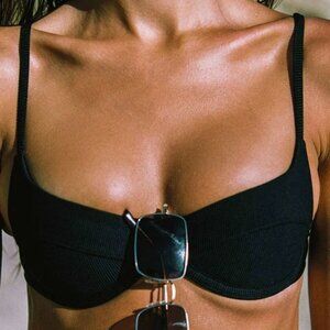Oneone Swimwear Bikini Top underwire ribbed lupita womens Black (medium) beach
